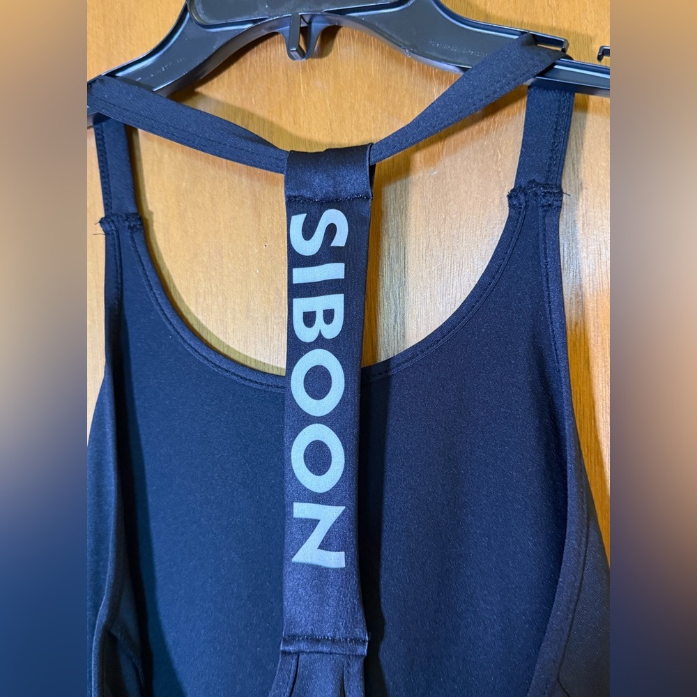 Sporty Black Women's T-Back Tank Top - Picture 4 of 5
